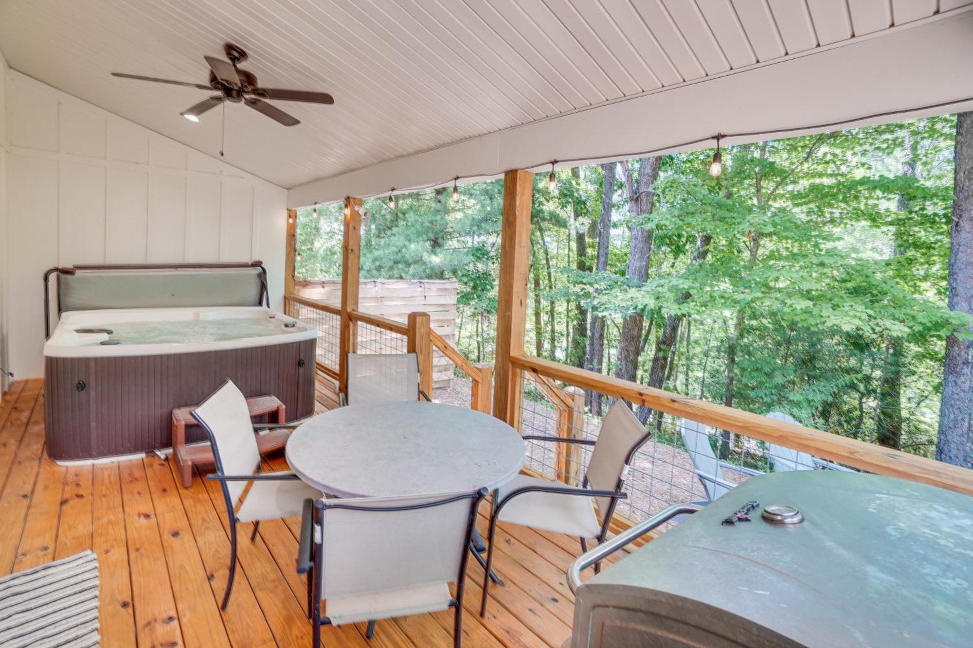 Вилла Stunning Helen Getaway With Hot Tub And Ev Charger! Экстерьер фото